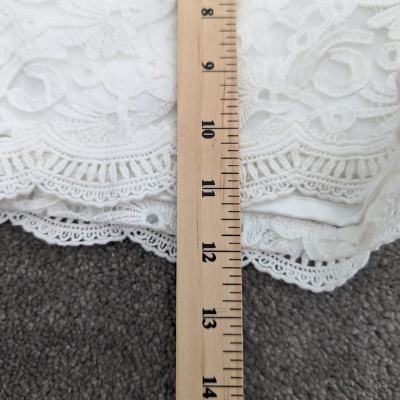 Elegant White Lace High Waist Shorts - Picture 11 of 11